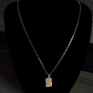 CONJUNTO PIESTRINE + PINGENTE LETRA B