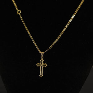 CONJUNTO PIESTRINE + PINGENTE CRUZ VAZADA