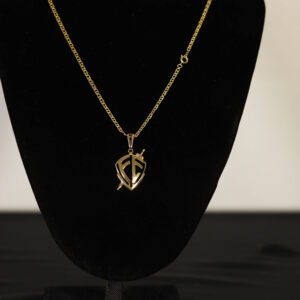 CONJUNTO PIESTRINE + PINGENTE ESCUDO DA FÉ