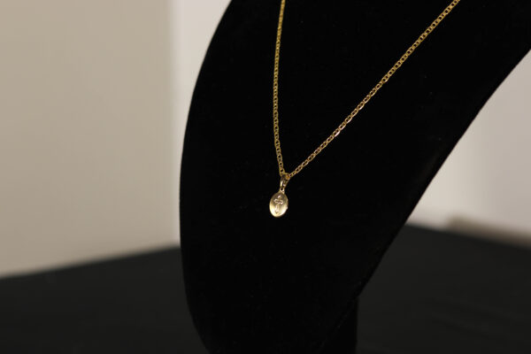 CONJUNTO PIESTRINE + PINGENTE PLACA REDONDA CRUZ - Image 2