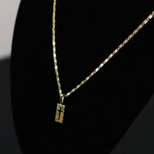 CONJUNTO PIESTRINE PREMIUM + PINGENTE PLACA CRUZ VAZADA