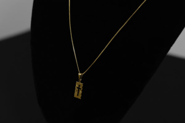 CONJUNTO VENEZIANA + PINGENTE PLACA CRUZ VAZADA